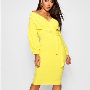 Boohoo Off Should Wrap Dress NWT